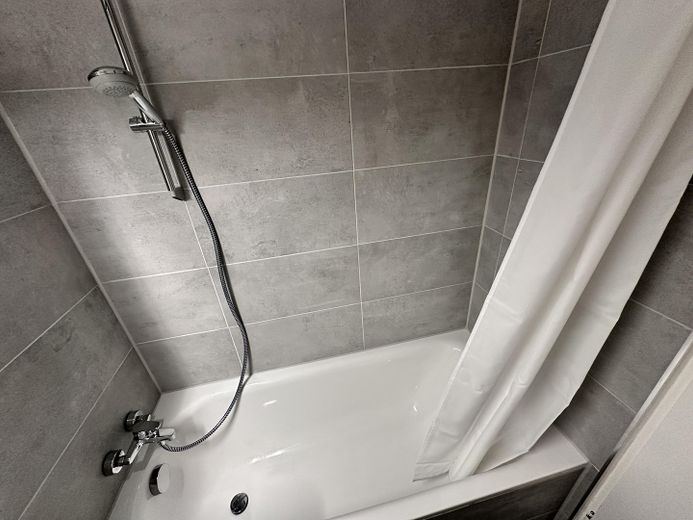 Helle 1-Zimmer-Wohnung mit Balkon — vollrenoviert, möbliert — München- Forstenried – Foto 7