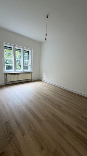 Zehlendorf: 3 habitaciones libres de comisión, en excelente estado, cerca del parque Laehr – Schlafzimmer