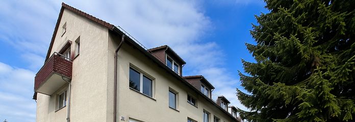 3 Zimmer DG Wohnung ohne Schrägen mit viel Stauraum und Stellplatz – Außenanischt