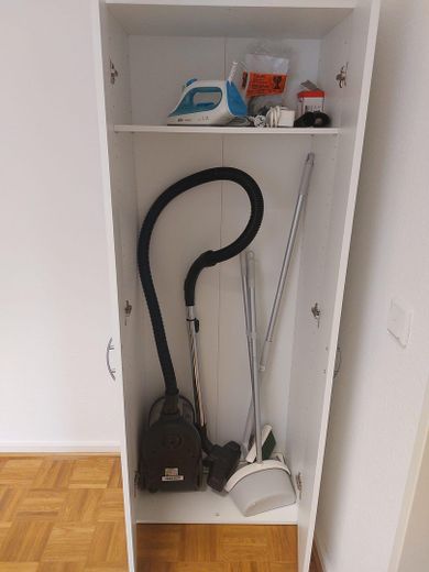 Gemütliche und voll möblierte Apartment-Whg in guter Wohnlage nahe Wienburgpark – Flur