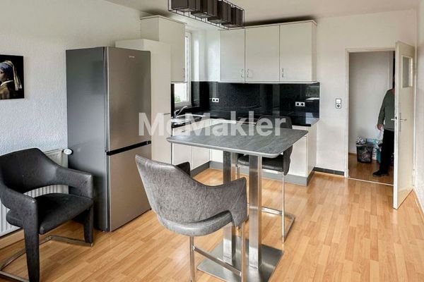 Appartamento arredato e ben tenuto di 53 m², tranquillo, con cucina componibile, balcone e posto auto - vantaggio del diritto di superficie