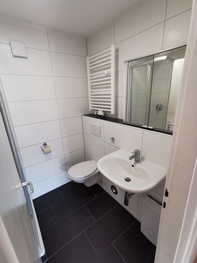 3-Zimmer Whg - ruhige aber zentrale Lage - saniert * sofort frei * – Foto 11