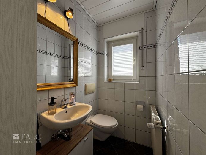 Appelhülsen - 5 Zimmer Doppelhaushälfte mit Garten und Carport – WC