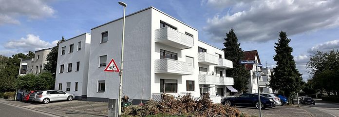 Jasne, wyremontowane, wolne od zaraz mieszkanie 1-pokojowe w świetnej lokalizacji, z balkonem i miejscem parkingowym – Ansicht Außen 