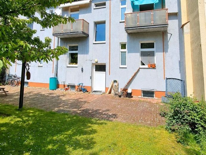 Mehrfamilienhaus in Cottbus - Schmellwitz in ruhiger Lage mit 6 Mietwohnungen – Foto 1