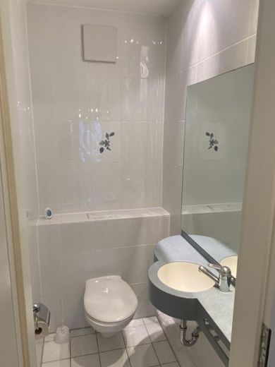 Helle frisch renovierte 3 Zimmer Wohnung in Wiesbaden- Klarenthal zum Vermieten – GästeWC