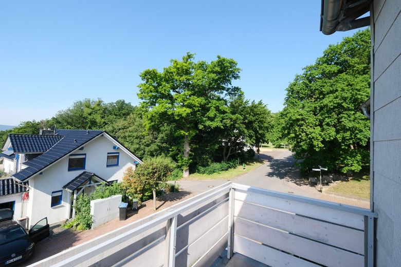 Einfamilienhaus im schönen Osterwald mit schöner Aussicht – Ausblick vom Balkon