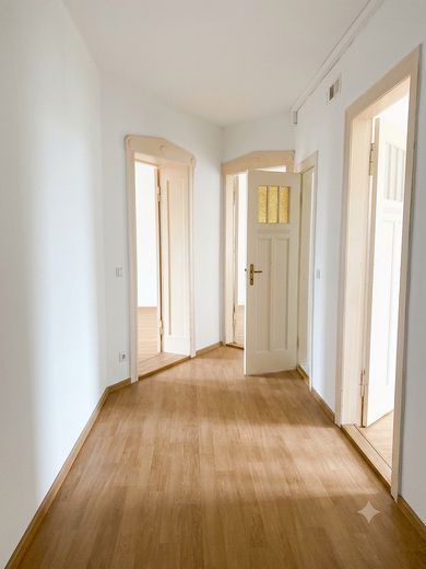 Frisch **renovierte** 4,5-Zimmer Wohnung, 2 Badezimmer, nähe der TU Brandenburg – Foto 2