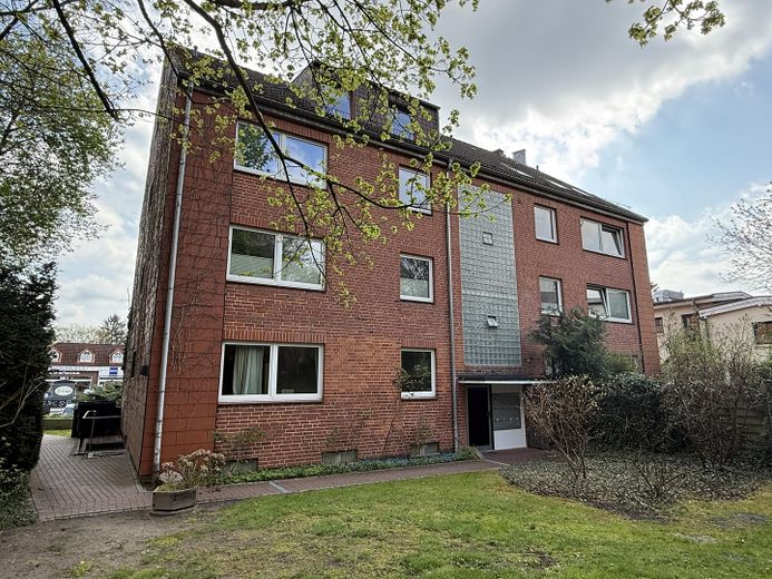 Investissement immobilier à Hambourg-Hummelsbüttel | Appartement loué de 2,5 pièces avec contrat de location indexé – Das Haus von hinten