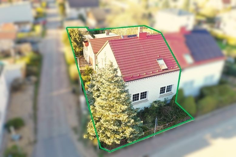 Charmante Doppelhaushälfte mit großem Grundstück und Einliegerwohnung oder Ferienwohnung – Foto 1
