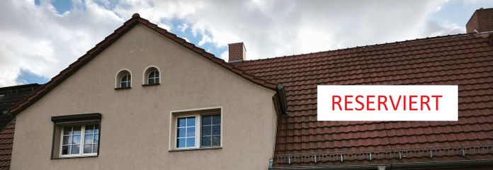 Reserviert: Schönes Reihenhaus in historischer Werkssiedlung Zschornewitz mit Fertigstellungsbedarf – Front