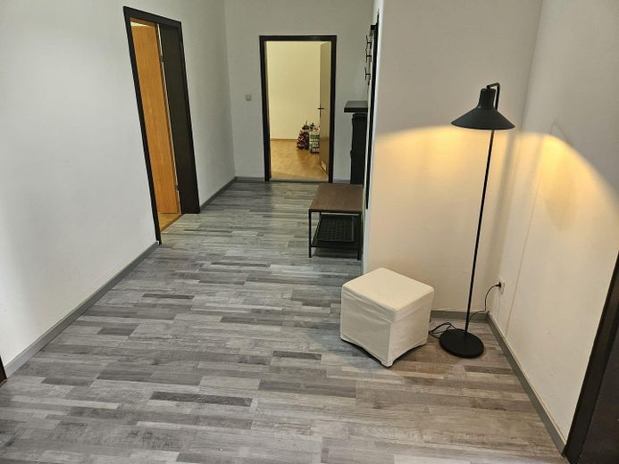 Großzügige 4-Zimmer-Wohnung | 107 m² | große Wohnküche |  Bad mit Badewanne | Hof – Foto 5