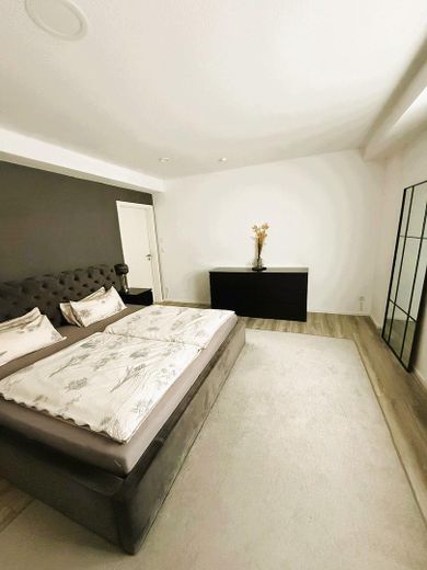 Appartamento ristrutturato di 4 locali al piano terra ad Alpirsbach dal 01.11., garage incluso – Foto 5