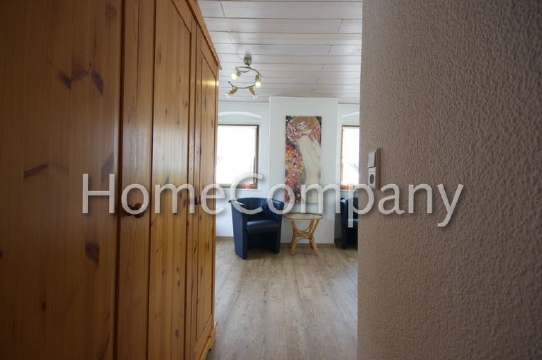 Freundliches Dachgeschoss in einem denkmalgeschützten Zweifamilienhaus – dfc7936a10e440be2111f18247cc0f13e8c32d36.jpg