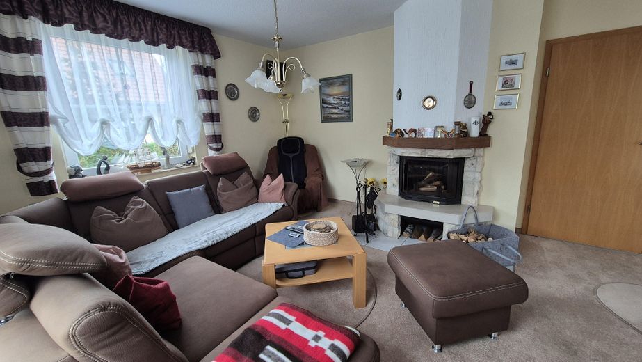Maison individuelle à acheter – Wohnzimmer mit Kamin