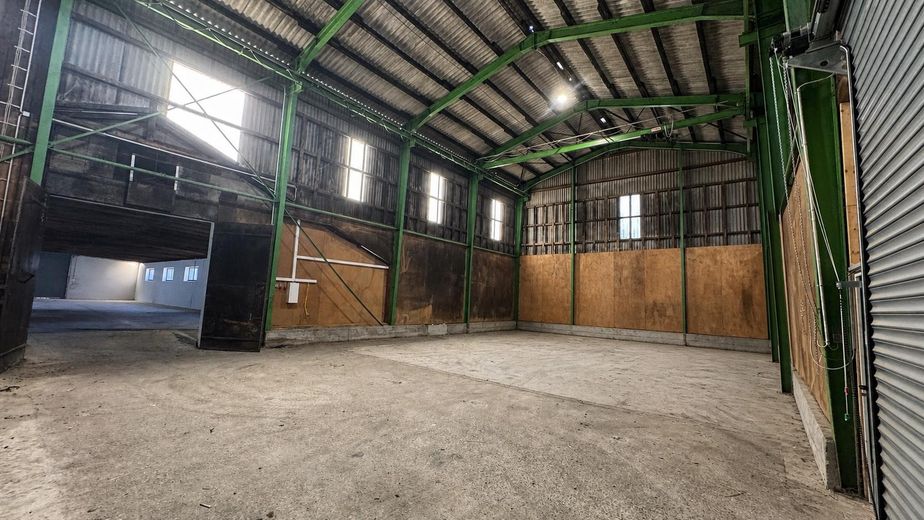 Ca. 683 m² Lagerhallen mit ca. 1700 m² Freifläche – teilbar – von privat – Photo 6