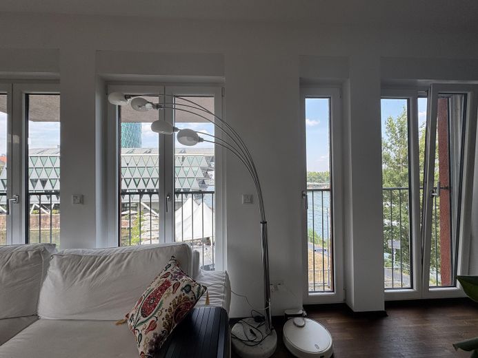 Wohnan auf dem Wasser - Exklusive 2-Zimmer Wohnung mit unverbaubaren Blick auf den Main – Unverbaubarer Blick