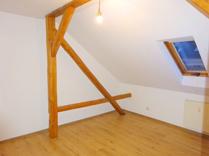 Dachgeschoß * ideal als 3- oder 4-Zimmer Familien-Wohnung – Foto 1