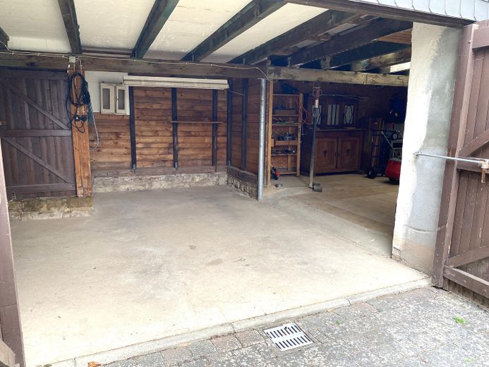 Idyllischer Rückzugsort: Charmantes Bruchsteinhaus mit toskanischem Innenhof – Garage/Projektraum