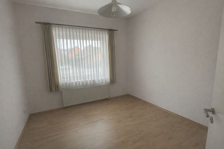 Exclusive House with Garage and Three Parking Spaces – EG Zimmer 1