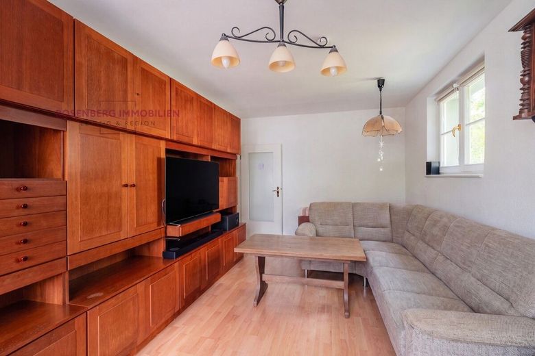 *Provisionsfrei für Käufer*
Charmante 3-Raumwohnung im Hochparterre
 im Leipziger Nordosten! – Immobilie in Leipzig / Schönefeld-Abtnaundorf zu verkaufen_Wohnzimmer