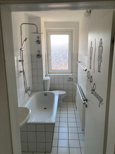 Helle, renovierte 3 Zimmerwohnung inkl. Küche + eigenem Gartenabteil + Stellplatz – Foto 5
