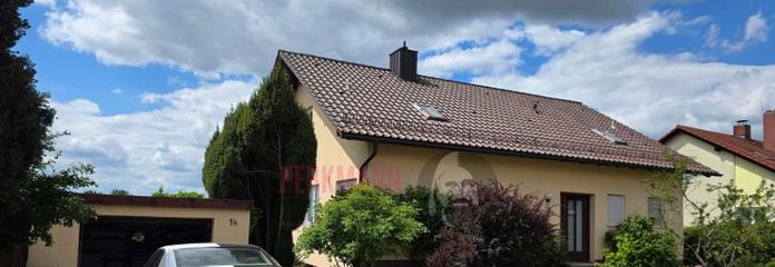 Freistehendes Bezugfreies Einfamilienhaus mit 2 Einheiten in ländlicher Gegend