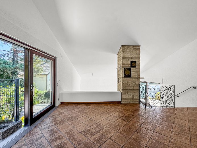 Heilbronn-Ost Bestlage: Architektenhaus mit Einliegerwohnung & Garten – Essbereich