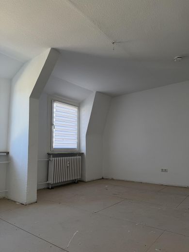 Helle renovierte 2,5-Zimmer-Wohnung in Witten-Annen mit geräumigem Wohn-/Essbereich – Foto 2