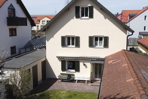 2-Zi. Gartenwohnung + Nebengebäude (vermietet) v. Privat o. Provision