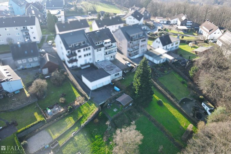 Attraktive, naturnahe Kapitalanlage mit riesigem Grundstück! – Rückansicht
