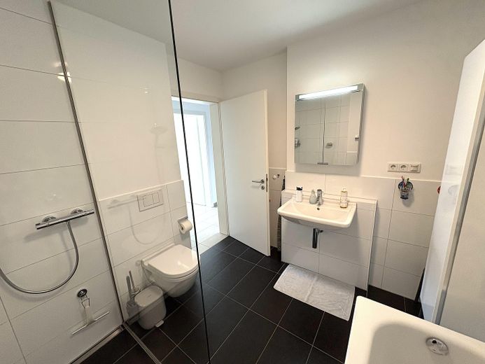 Maisonette di 3,5 locali * ASCENSORE * POMPA DI CALORE * 102mq + 19mq BALCONI – Bad 2