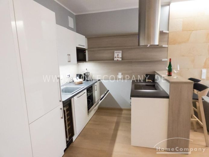 142182 HomeCompany Dresden Möbliert/Furnished Exklusives 2-Zimmer Apartment in Dresden-Altstadt Nähe Frauenkirche max. 4 Personen! – 9749cc7444d7a0a469ec7b6df650b35794ea8ba2.jpg