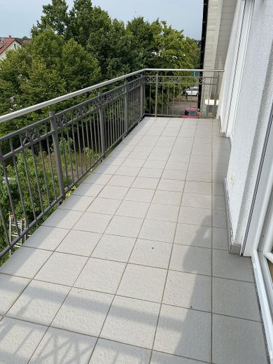 Appartamento mansardato di 4 locali, pari al nuovo, con grande balcone e cucina componibile a Münster Hessen – Foto 12