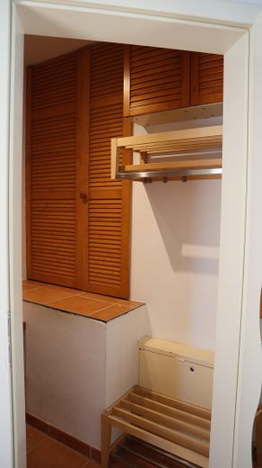 Mieszkanie dwupoziomowe z 3 pokojami i ogrodem, spokojna i centralna lokalizacja w Niederradzie – Abstellraum