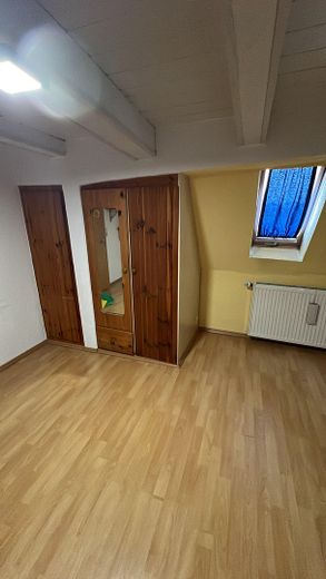 Großzügige teilmöblierte 4-Zimmerwohnung mit Balkon & EBK – Schlafzimmer2