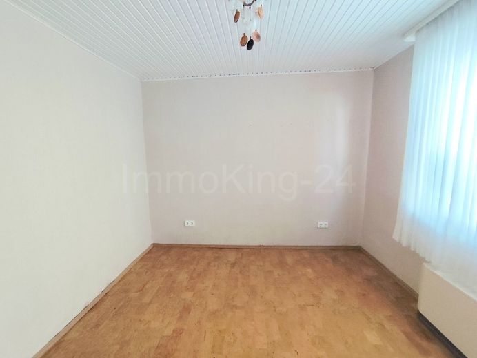 TOLLES EINFAMILIENHAUS MIT VIELEN DETAILS IN GUTER LAGE VON WARBURG! – SCHLAFZIMMER 1