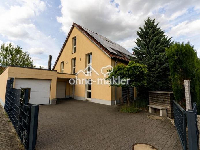 Architekten-Passivhaus PLUS Energieklasse A+ (5,0 kWh/m²a) in Weisenheim am Sand – Foto 1