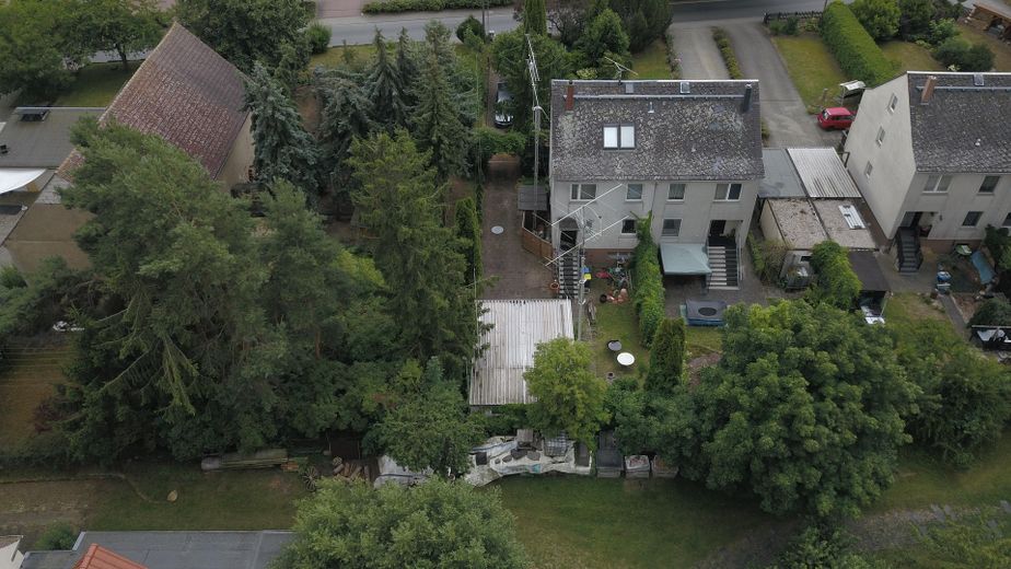 Charmant vrijstaand huis met balkon, garage en tuin – uw nieuwe thuis in Prausitz – Luftbild