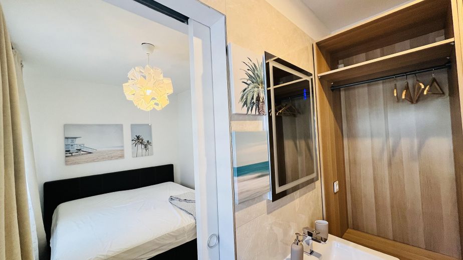 Schlafzimmer mit Kleiderschran