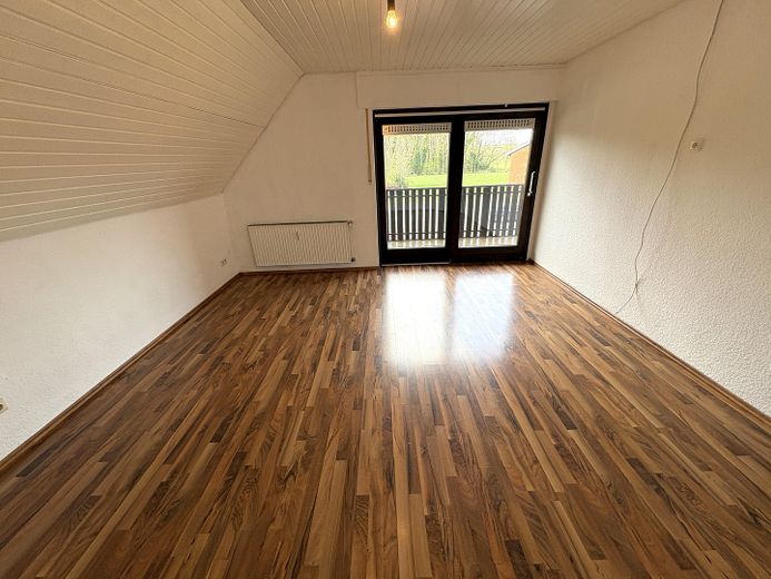 Exklusives Wohnen mit Garten, Neubezug n.Renovierung mit 2 großzügigen Balkonen – Homeoffice Zi.m.Balkonzugang