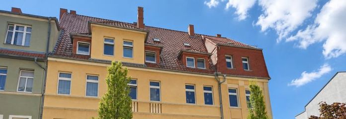 ERSTBEZUG nach Sanierung | 2 Zimmer mit Küche, Duschbad und Balkon