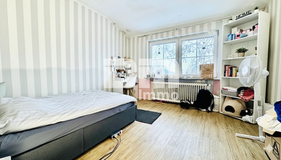 Umfangreich saniertes EFH inkl. PV-Anlage, Terrasse, Wintergarten und Garage – EG / OG KInderzimmer / GGäste / Büro