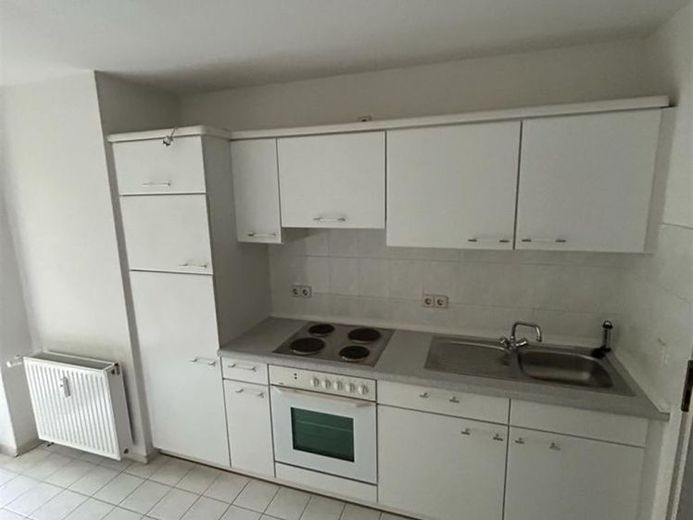 2-Zimmer mit Einbauküche, Balkon, Dusche und Laminat zum Toppreis! – Foto 1