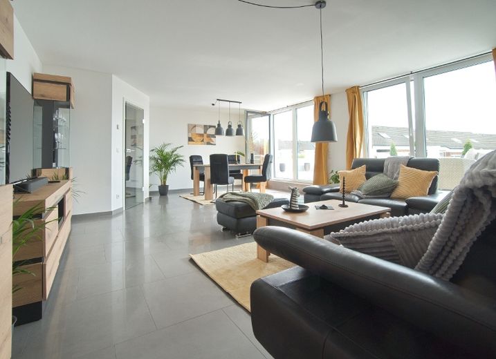 First-time occupancy: Generously proportioned maisonette with top quality fittings and furnishings, 100m² roof terrace, high quality bathroom and much more – e420e8558abaaa4dc340671a528a0bf7b010682b.jpg