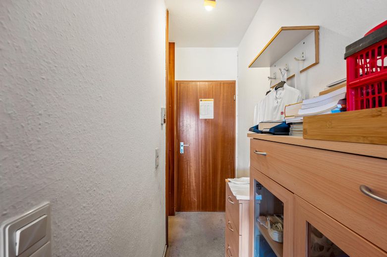 exklusive 6,2% Rendite, gut vermietete helle Wohg.+Balkon +Kellerraum + Stellpl. ohne Makler, #3012 – Foto 6