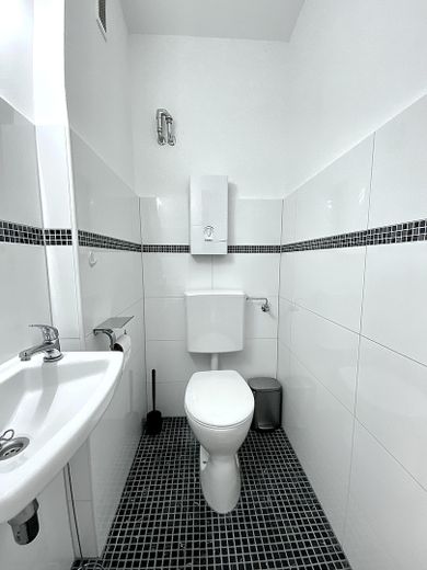 1-Zimmer Studiowohnung AC-Süd - direkt an der FH! Komplett ausgestattet! – Foto 7