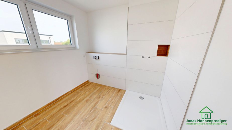Modernes Reihenhaus mit Garage zum Erstbezug 3-Geschosse – Foto 42