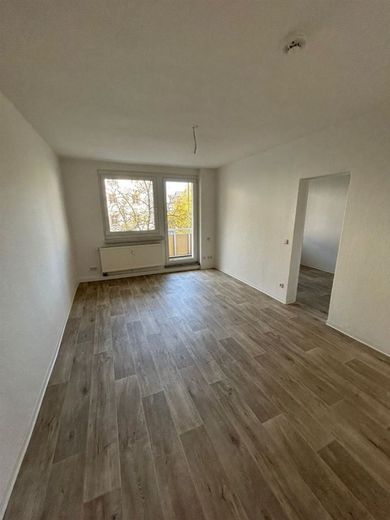 Helle 4-Zi. mit großem Balkon &amp; Laminat in ruhiger Lage! – PHOTO-2024-10-23-11-36-47_4
