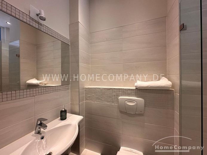 Helle und modern eingerichtete 2ZKB Wohnung zentrumsnah – 776d7d0768a83287f912d0e8c7a2a99d8d68a244.jpg